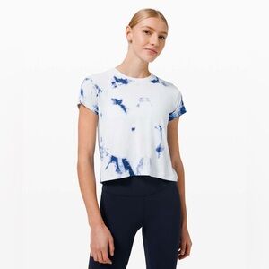 lululemon athletica Blue Shibori Train to be Tee size 8